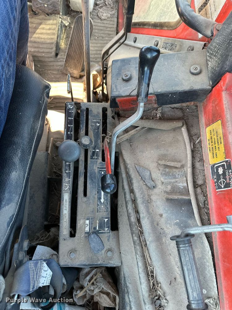 image for item KL9132 Belarus 925  tractor