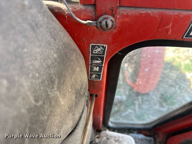 image for item KL9132 Belarus 925  tractor