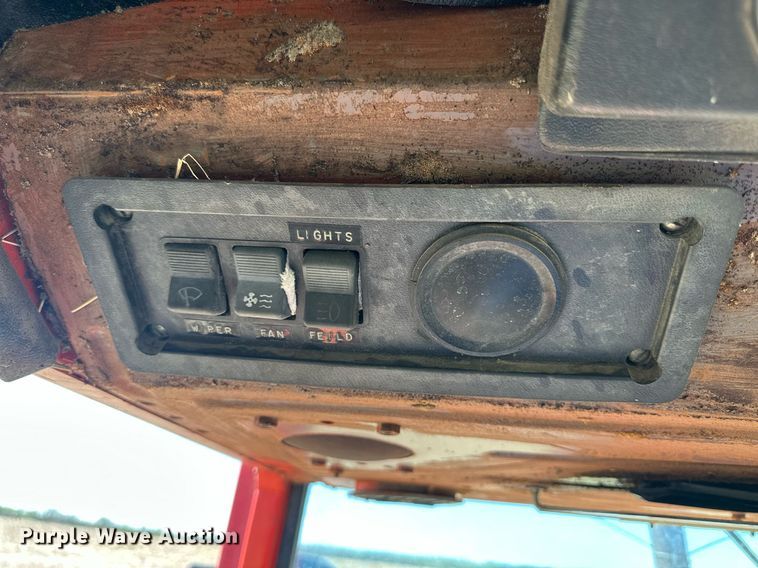 image for item KL9132 Belarus 925  tractor