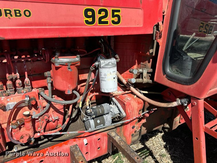 image for item KL9132 Belarus 925  tractor