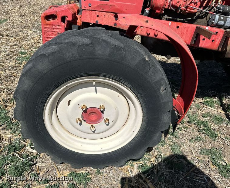 image for item KL9132 Belarus 925  tractor