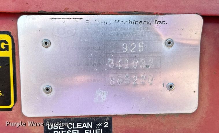 image for item KL9132 Belarus 925  tractor