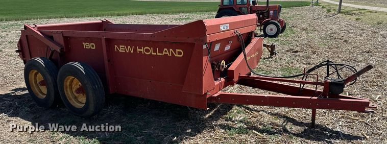 image for item KL9133 New Holland 190  manure spreader