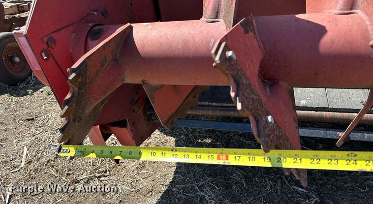 image for item KL9133 New Holland 190  manure spreader