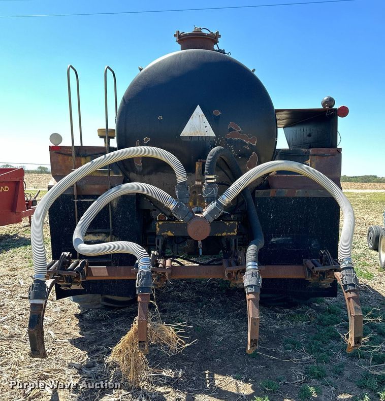 image for item KL9134 AG- Gator 1004  manure spreader truck