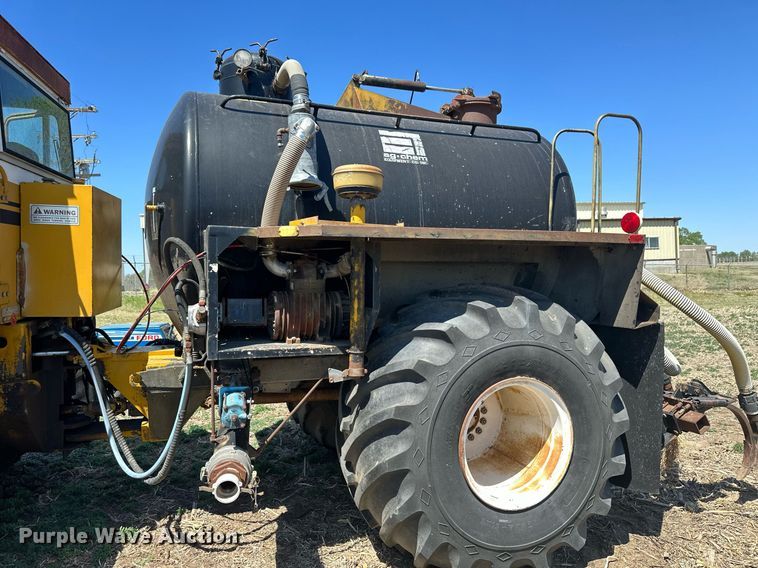 image for item KL9134 AG- Gator 1004  manure spreader truck