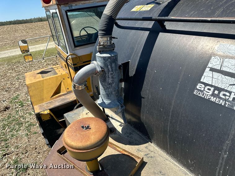 image for item KL9134 AG- Gator 1004  manure spreader truck