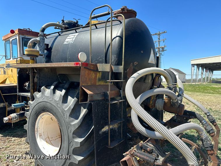 image for item KL9134 AG- Gator 1004  manure spreader truck