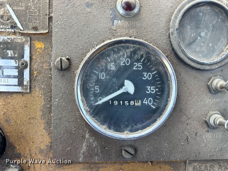 image for item KL9134 AG- Gator 1004  manure spreader truck