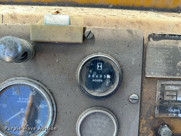 image for item KL9134 AG- Gator 1004  manure spreader truck