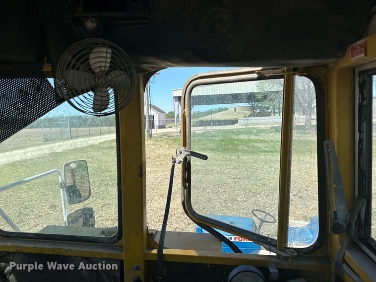 image for item KL9134 AG- Gator 1004  manure spreader truck