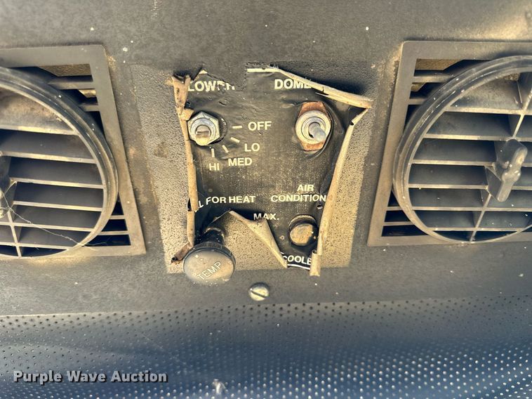 image for item KL9134 AG- Gator 1004  manure spreader truck