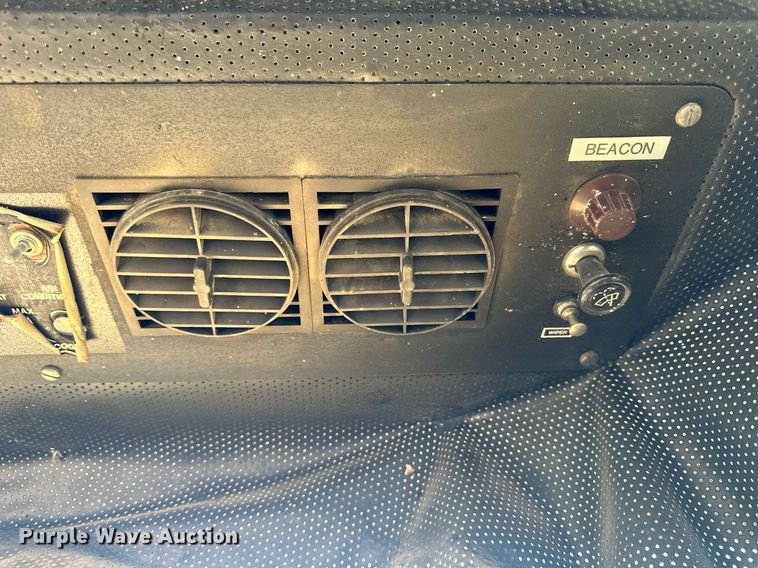 image for item KL9134 AG- Gator 1004  manure spreader truck