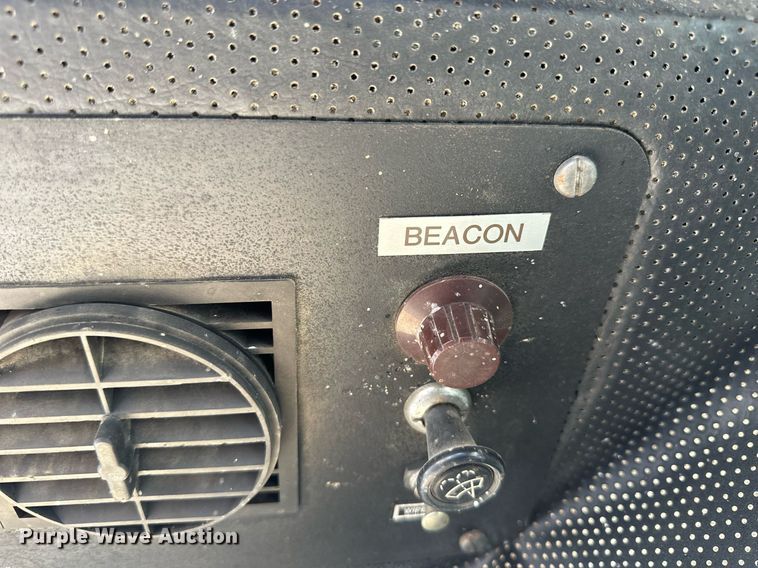 image for item KL9134 AG- Gator 1004  manure spreader truck