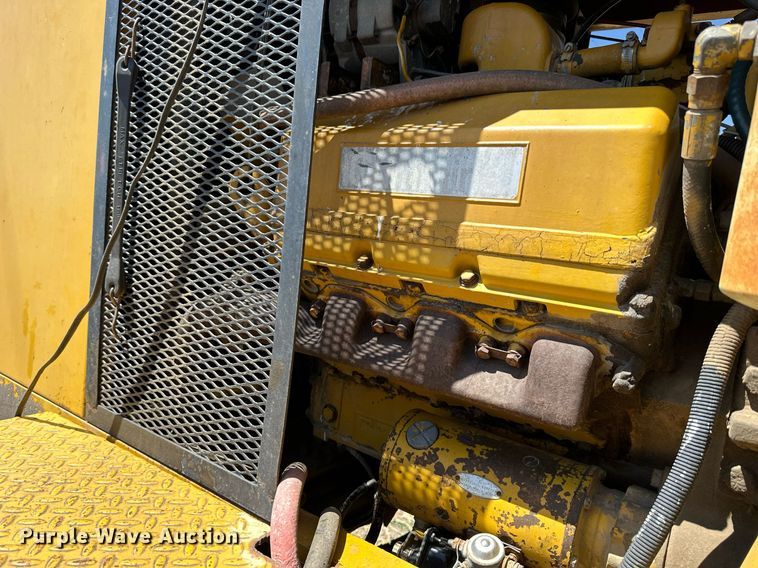 image for item KL9134 AG- Gator 1004  manure spreader truck