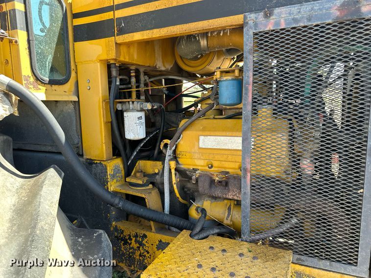 image for item KL9134 AG- Gator 1004  manure spreader truck