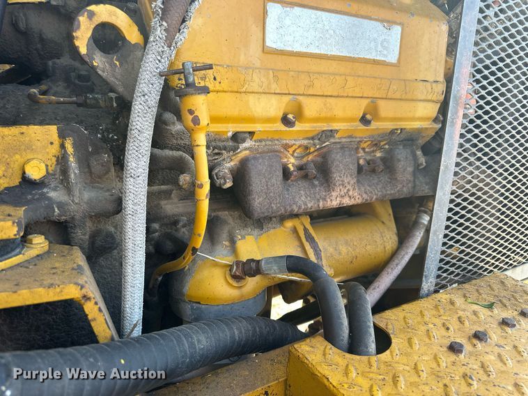 image for item KL9134 AG- Gator 1004  manure spreader truck