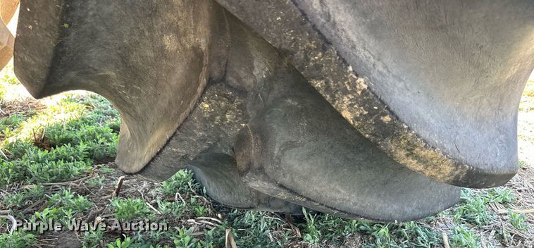 image for item KL9134 AG- Gator 1004  manure spreader truck