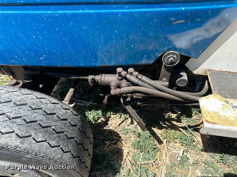 image for item KL9135 Ford LGT195  tractor