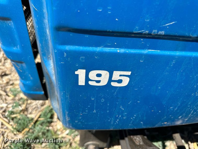 image for item KL9135 Ford LGT195  tractor