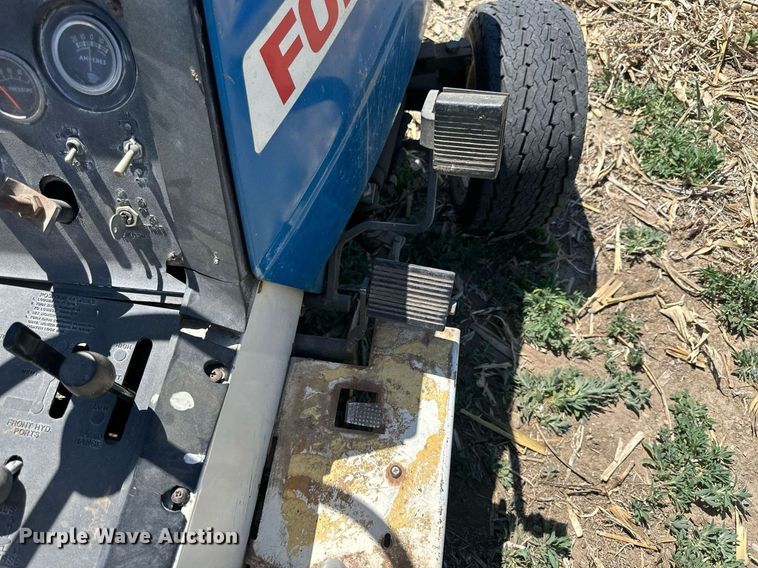 image for item KL9135 Ford LGT195  tractor