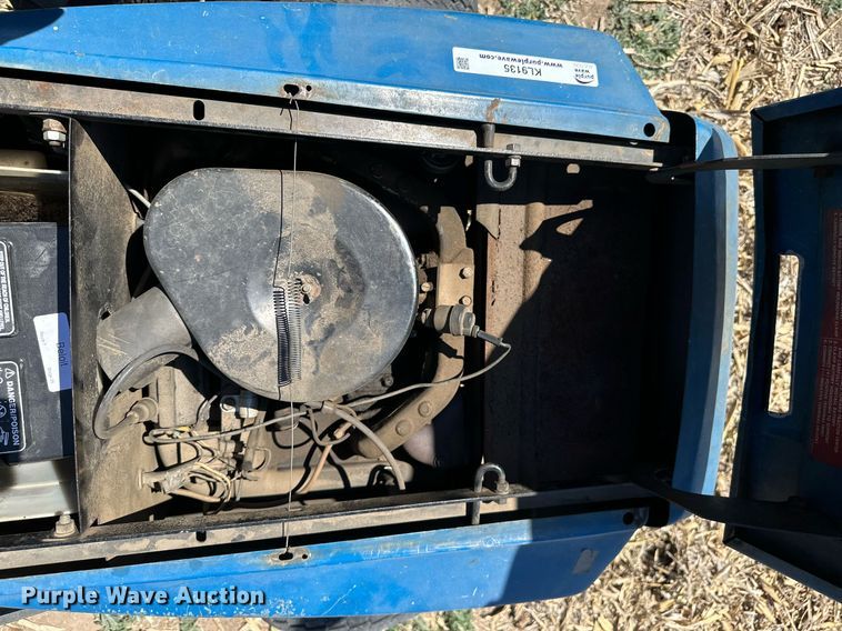 image for item KL9135 Ford LGT195  tractor