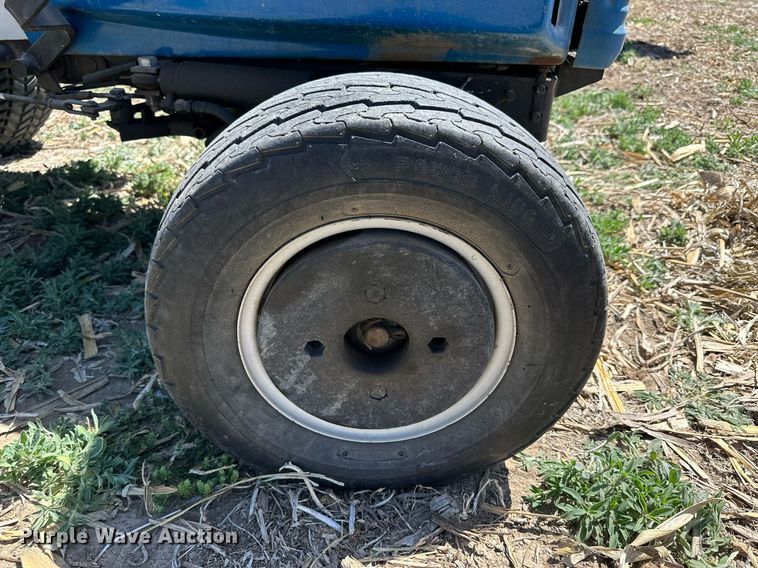 image for item KL9135 Ford LGT195  tractor