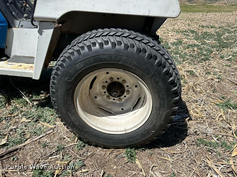 image for item KL9135 Ford LGT195  tractor