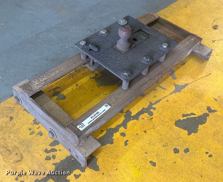 image for item KL9166 Gooseneck hitch