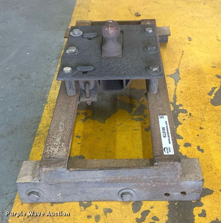 image for item KL9166 Gooseneck hitch