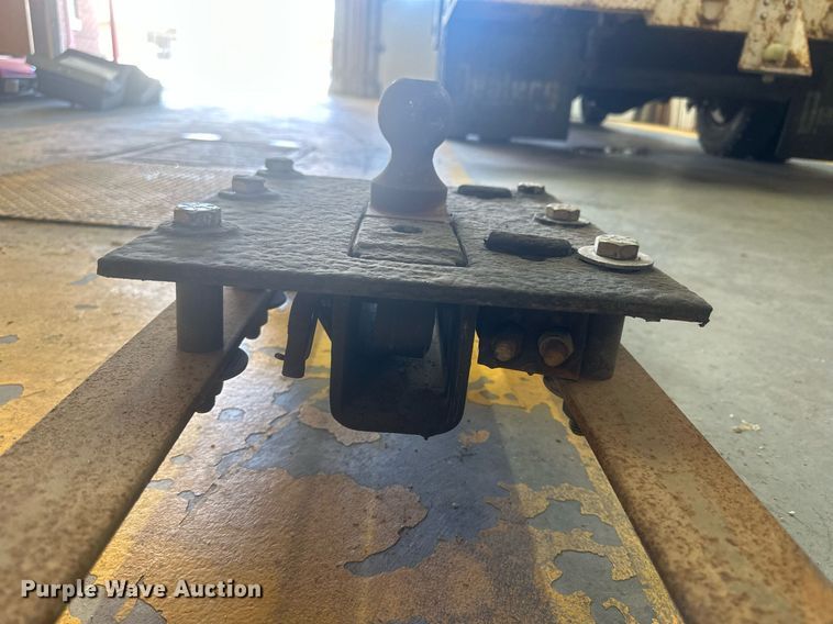 image for item KL9166 Gooseneck hitch