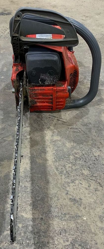 image for item KL9207 (2) chainsaws