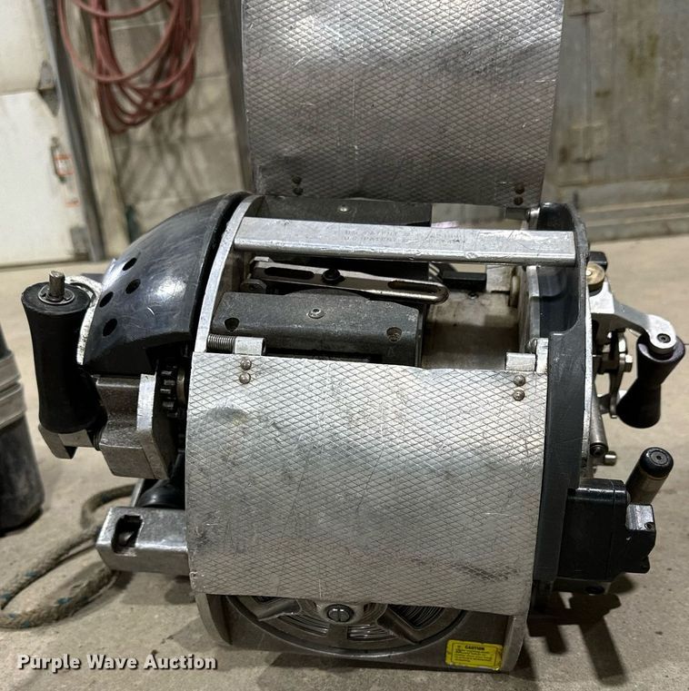 image for item KL9208 Apollo  cable lasher