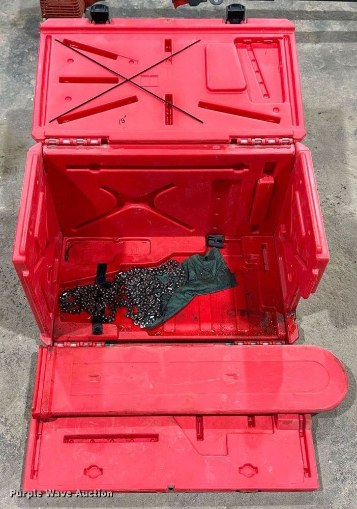 image for item KL9209 (2) chainsaws