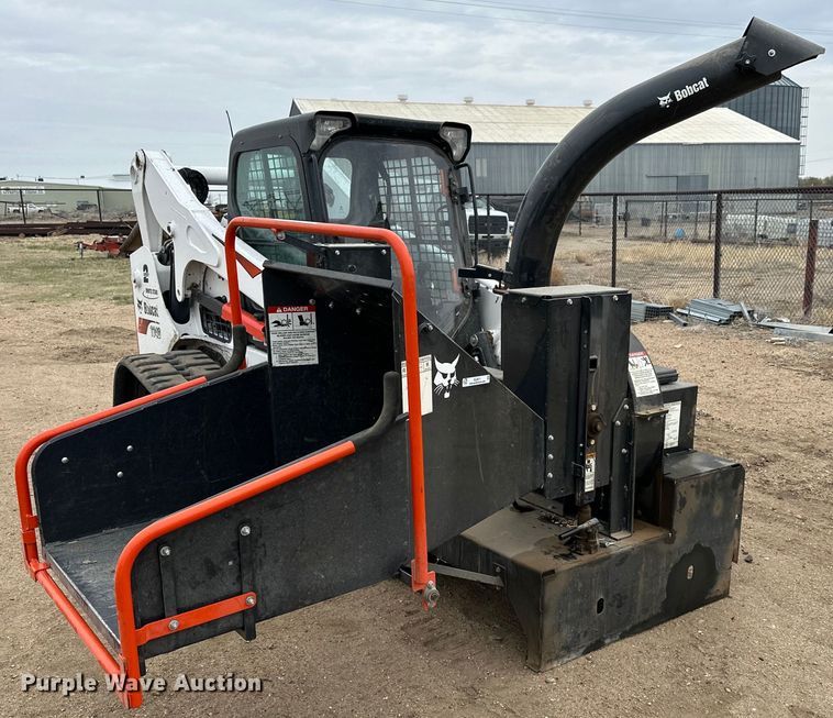image for item KL9211 2013 Bobcat WC-8BCHIPPER  skid steer wood chipper