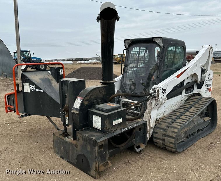 image for item KL9211 2013 Bobcat WC-8BCHIPPER  skid steer wood chipper
