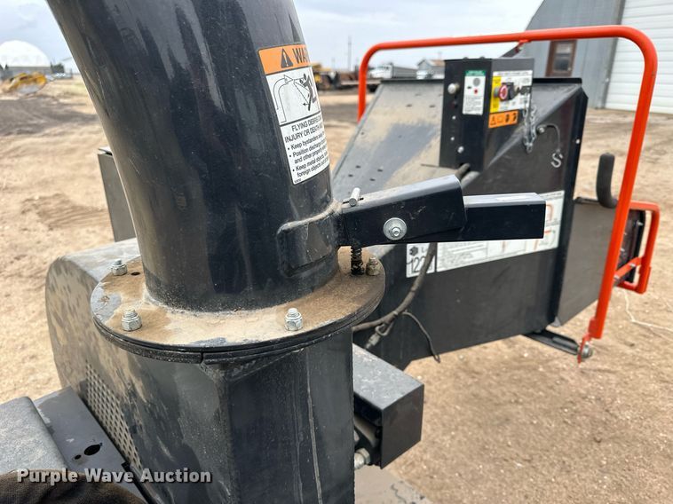 image for item KL9211 2013 Bobcat WC-8BCHIPPER  skid steer wood chipper