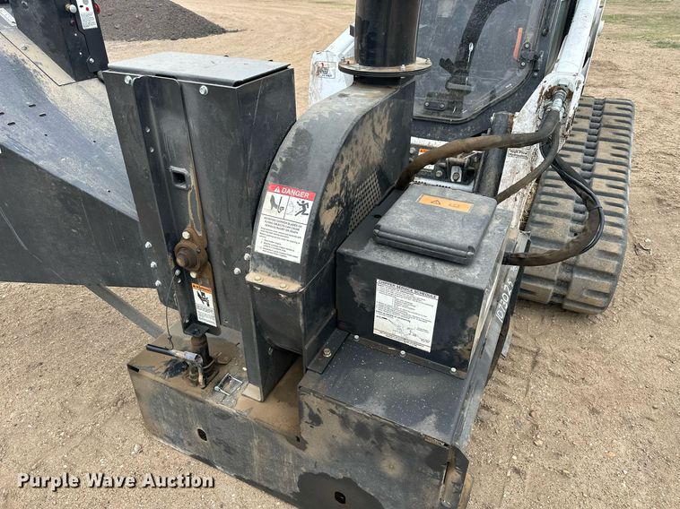 image for item KL9211 2013 Bobcat WC-8BCHIPPER  skid steer wood chipper