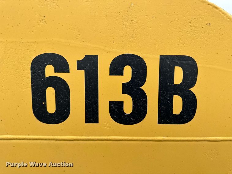 image for item KL9212 1979 Caterpillar 613B  elevating scraper