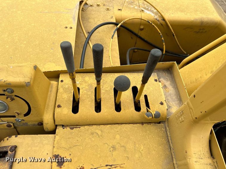 image for item KL9212 1979 Caterpillar 613B  elevating scraper