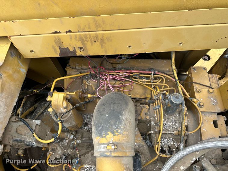image for item KL9212 1979 Caterpillar 613B  elevating scraper