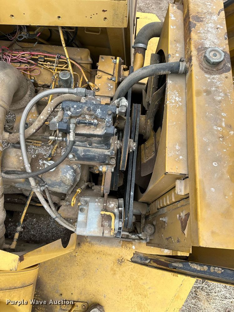 image for item KL9212 1979 Caterpillar 613B  elevating scraper