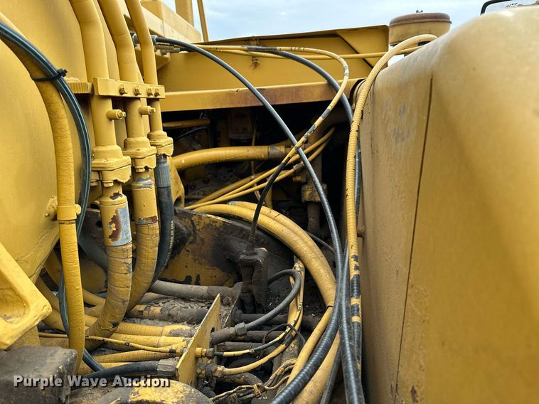 image for item KL9212 1979 Caterpillar 613B  elevating scraper