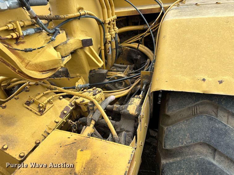 image for item KL9212 1979 Caterpillar 613B  elevating scraper