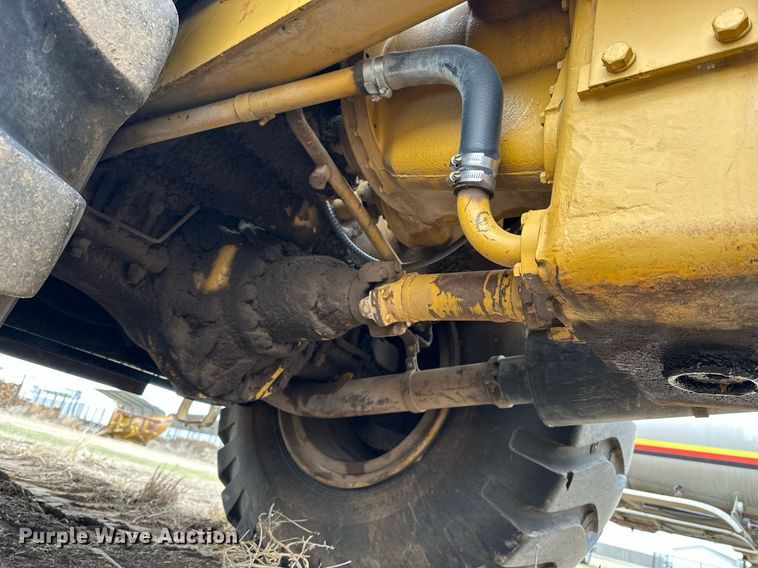 image for item KL9212 1979 Caterpillar 613B  elevating scraper