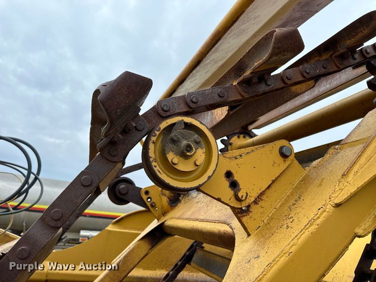 image for item KL9212 1979 Caterpillar 613B  elevating scraper