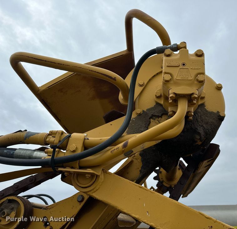 image for item KL9212 1979 Caterpillar 613B  elevating scraper