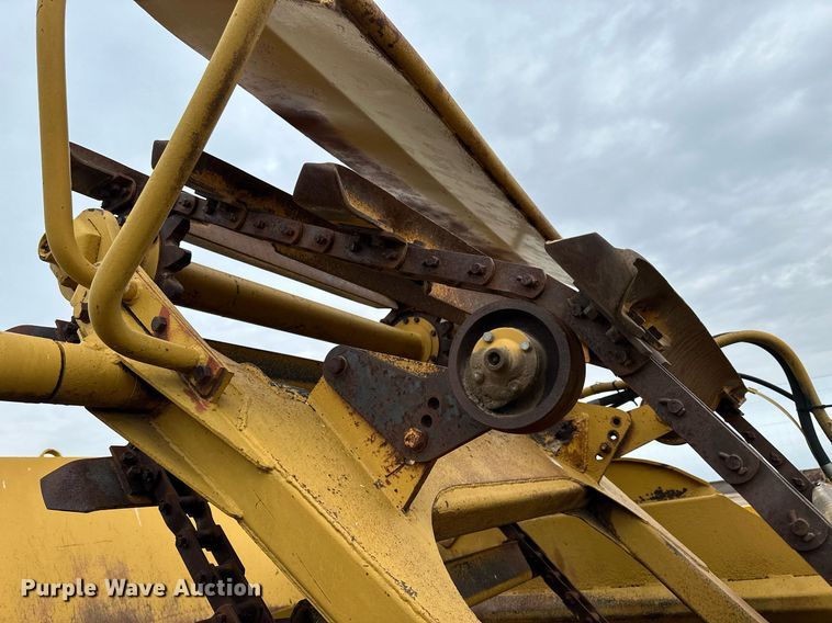 image for item KL9212 1979 Caterpillar 613B  elevating scraper