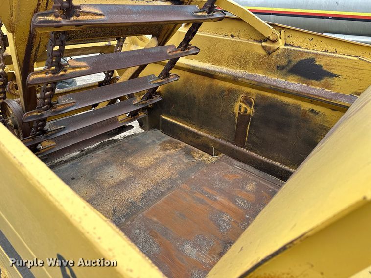 image for item KL9212 1979 Caterpillar 613B  elevating scraper