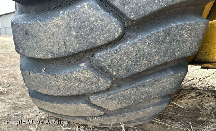 image for item KL9212 1979 Caterpillar 613B  elevating scraper